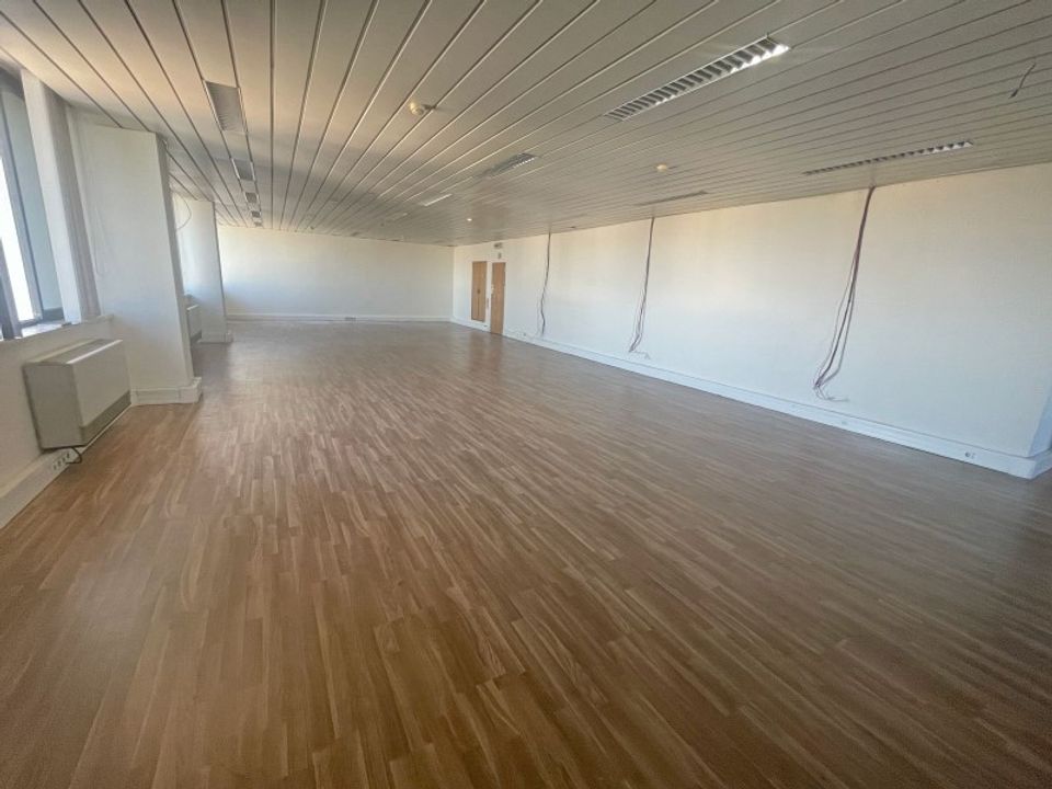 Erhvervsejendom i Sacavem, Lisbon - foto 2
