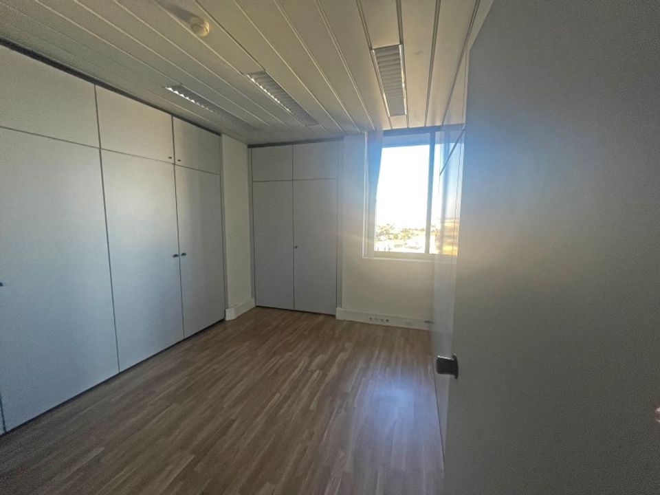 Erhvervsejendom i Sacavem, Lisbon - foto 5