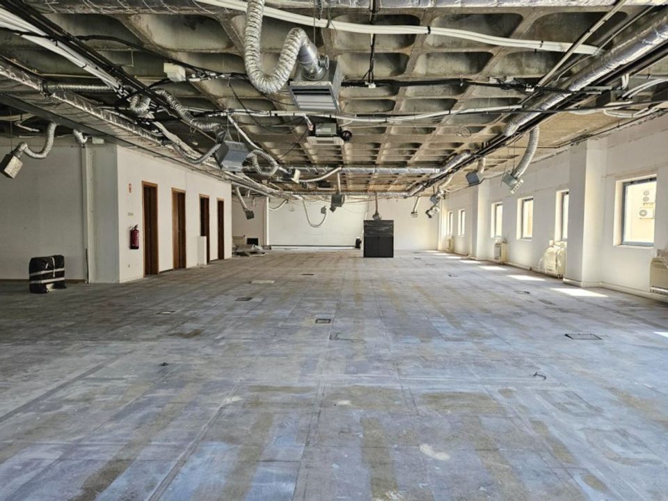 L'establiment comercial a Amadora, Lisbon - foto 2