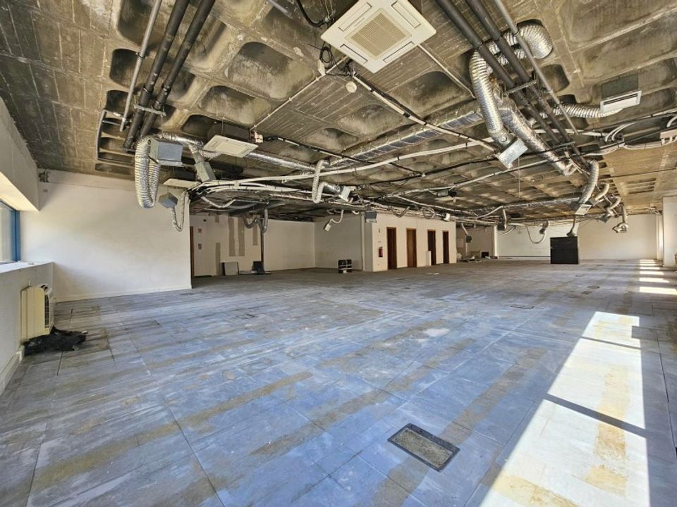 L'establiment comercial a Amadora, Lisbon - foto 1
