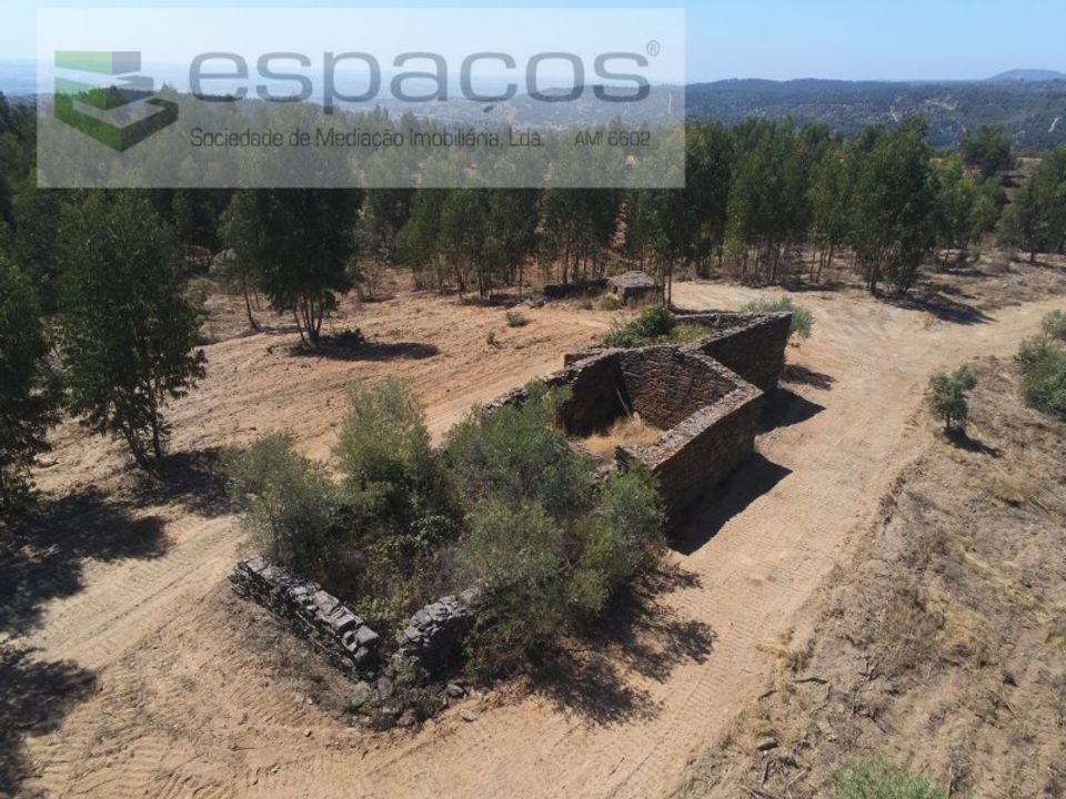 Erhvervsejendom i Escalos de Baixo, Castelo Branco - foto 2