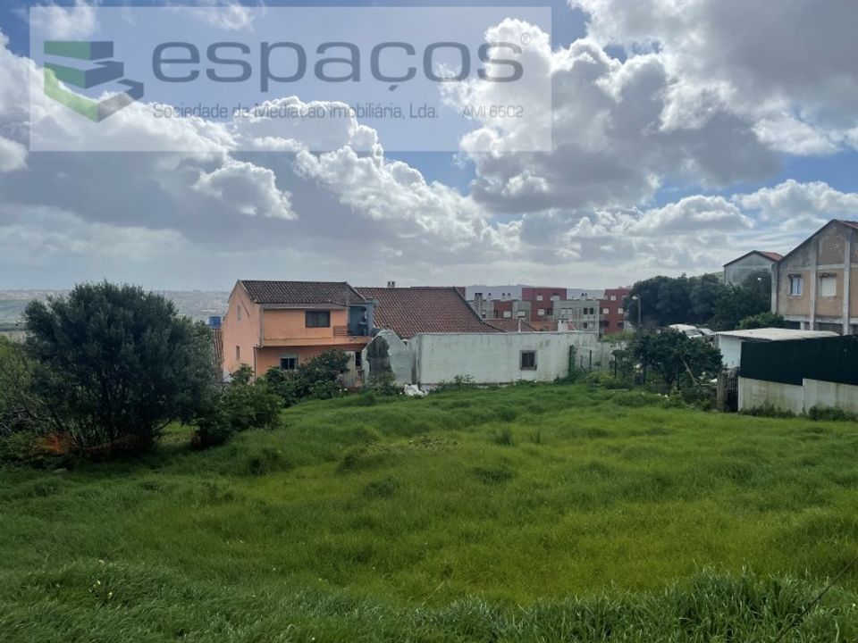 Terreno en Amadora, Lisbon - foto 1