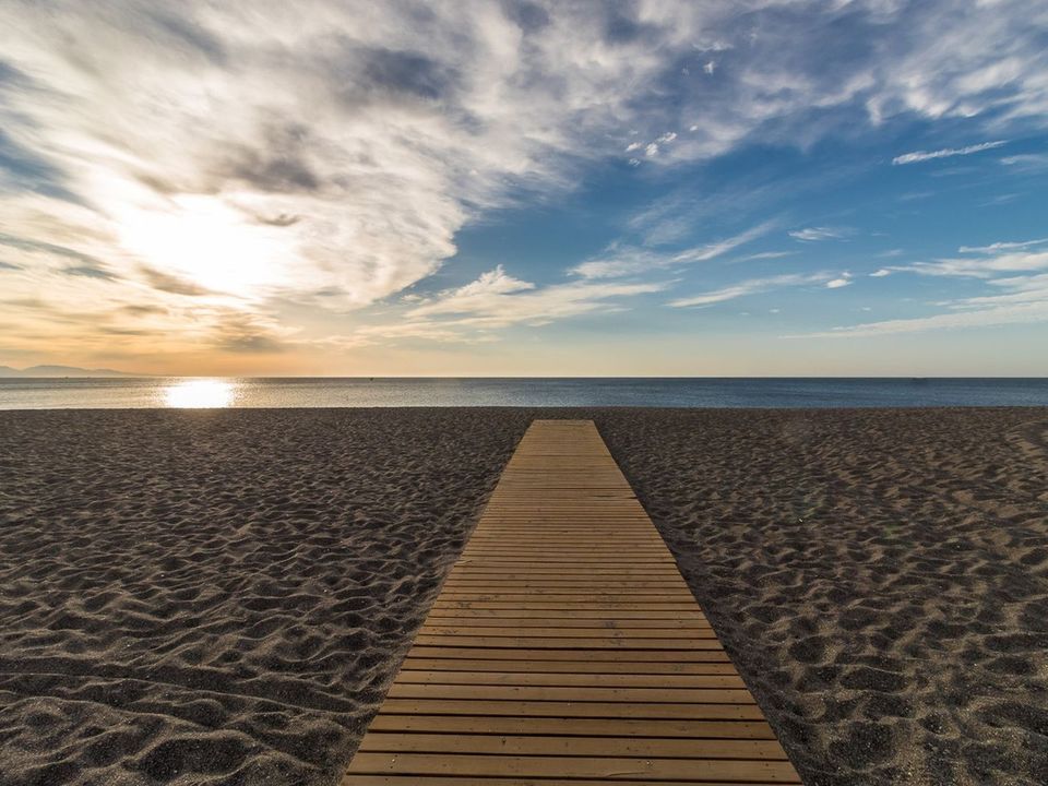 Erhvervsejendom i San Luis De Sabinillas, Malaga - foto 1