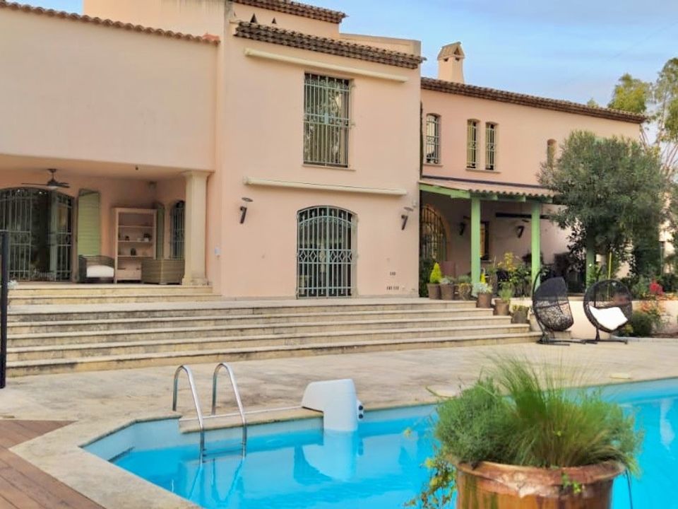 Villa i Mougins, Alpes-Maritimes - foto 1