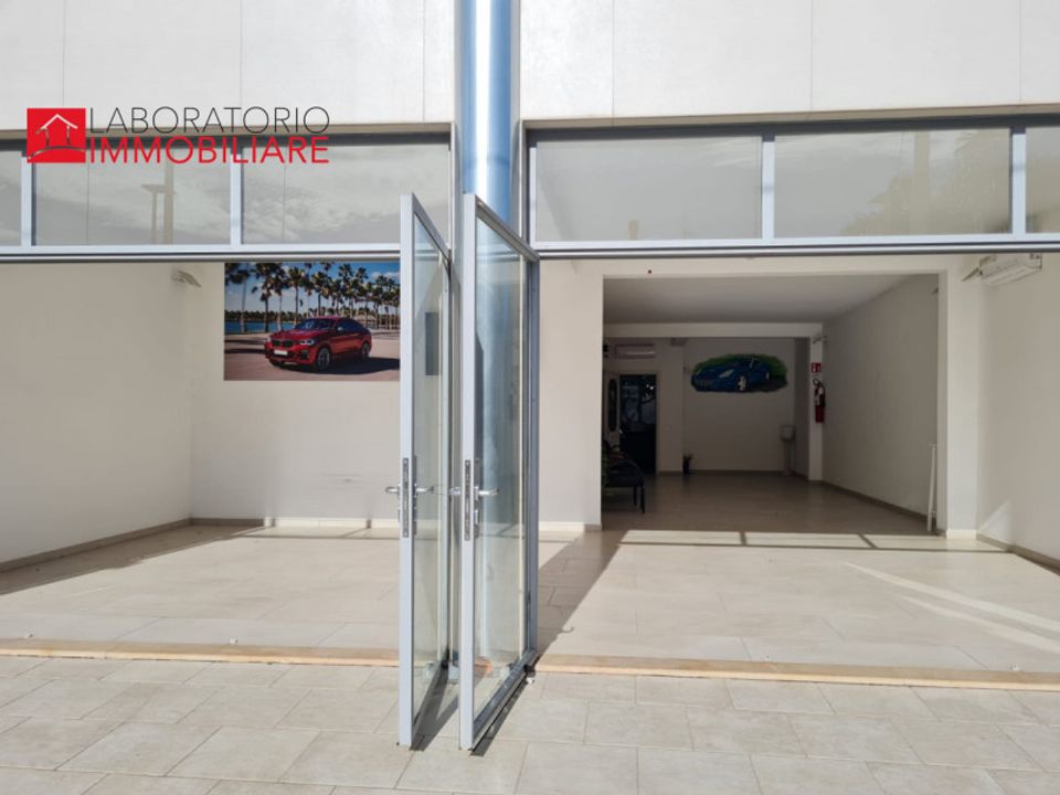 Erhvervsejendom i Carmiano, Lecce - foto 1