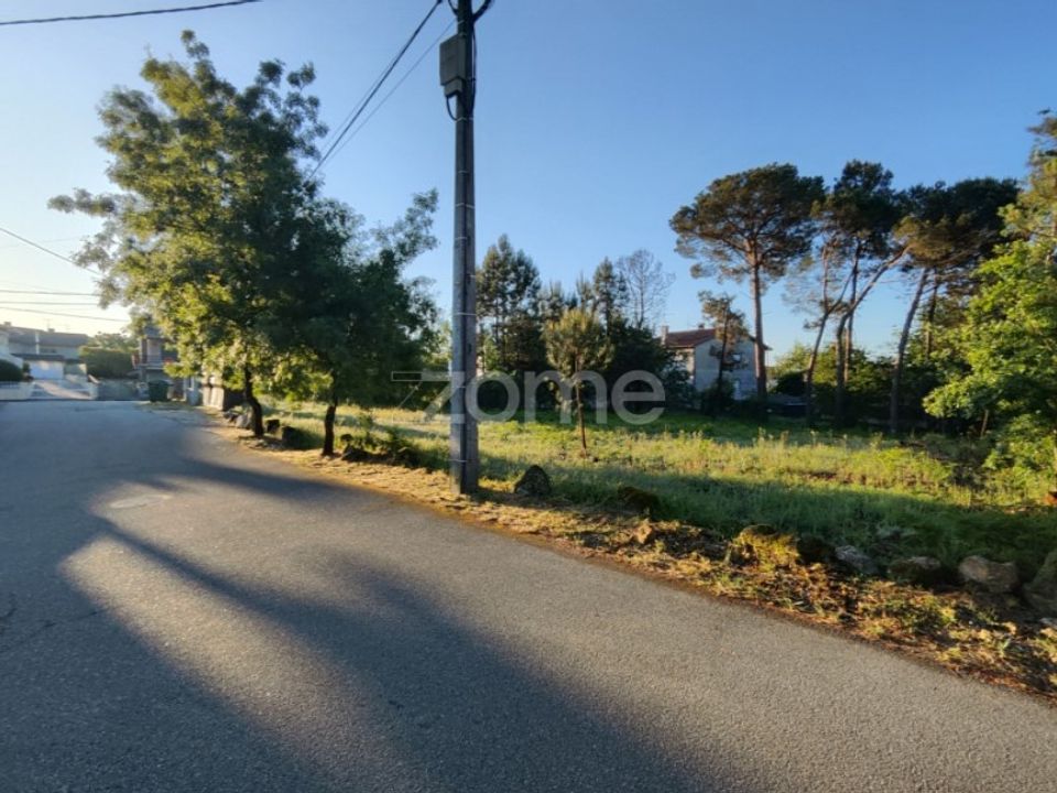 Helårsgrund i Faíl e Vila Chã de Sá, Viseu - foto 1