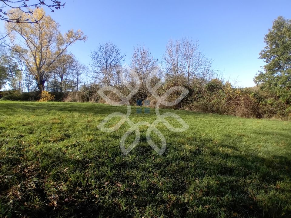 Helårsgrund i Loudes, Haute-Loire - foto 3