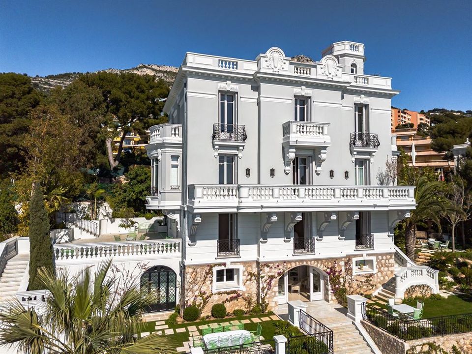 Villa in Cap-d'Ail, Alpes-Maritimes - foto 1
