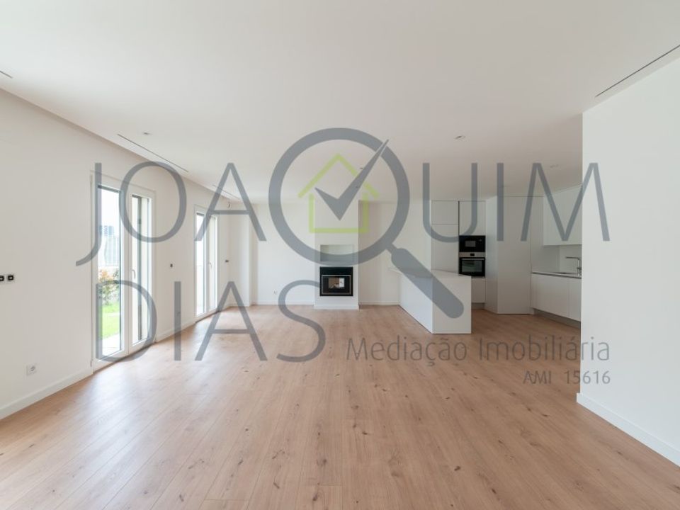 Villa i Rio de Mouro-Estacao, Lisbon - foto 1