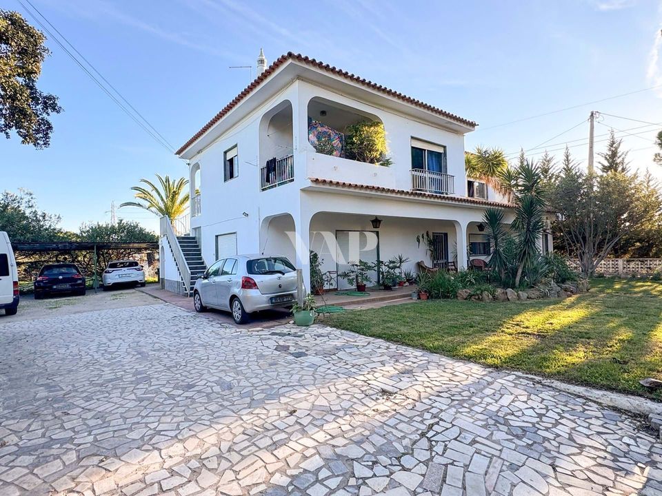 Villa i Quarteira, Faro - foto 1