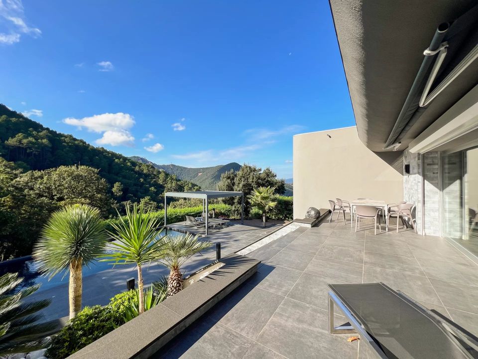 Villa i Mandelieu-la-Napoule, Alpes-Maritimes - bilde 1