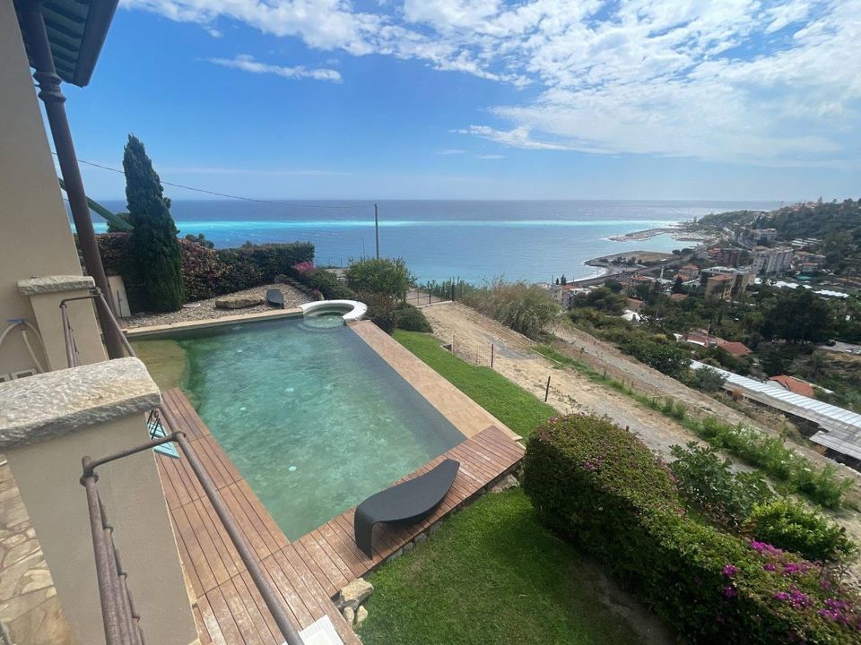 Villa i Bordighera, Imperia - foto 1