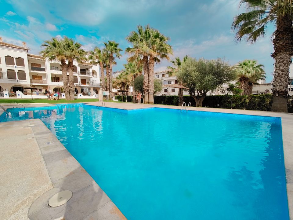 Apartment in Orihuela Costa, Alicante - photo 2