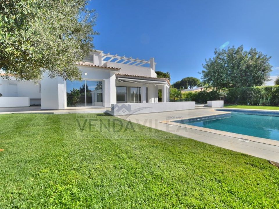 Villa i Quarteira, Faro - foto 1
