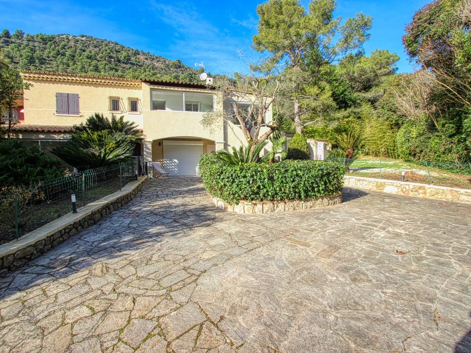 Villa i La Turbie, Alpes-Maritimes - foto 1