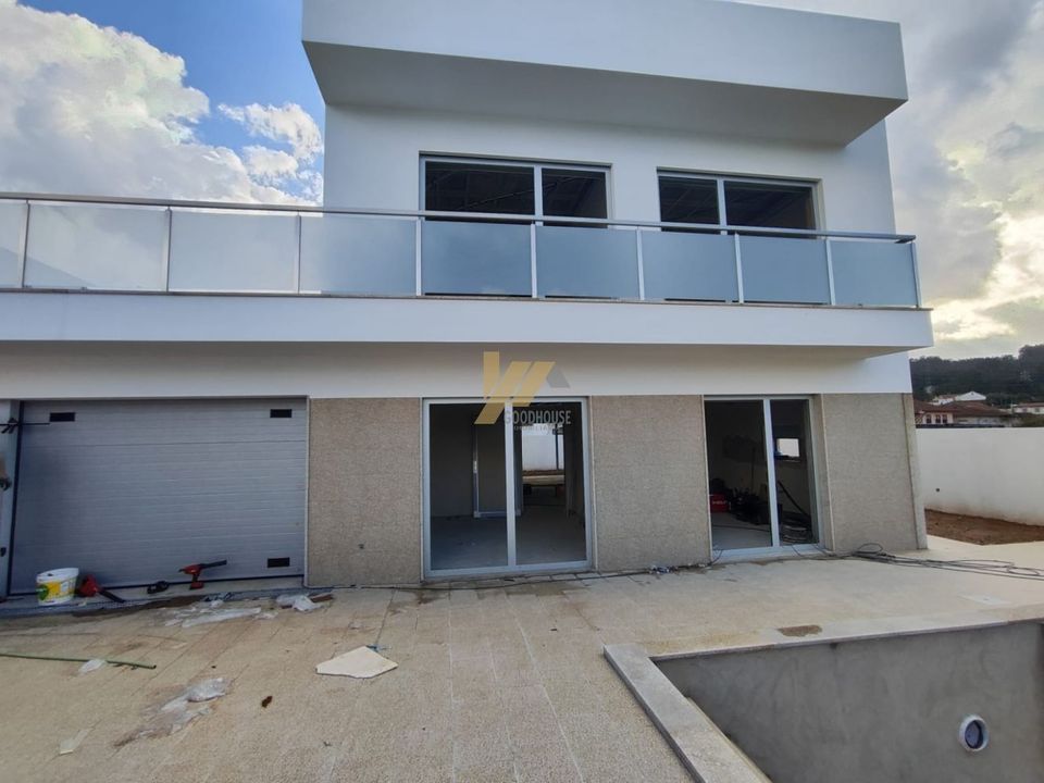 Villa i Santa Maria da Feira, Aveiro - foto 1