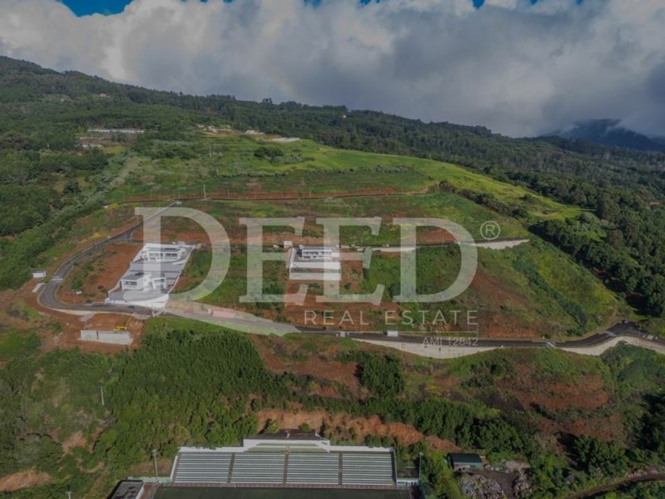 Helårsgrund i Santa Cruz, Madeira - foto 3