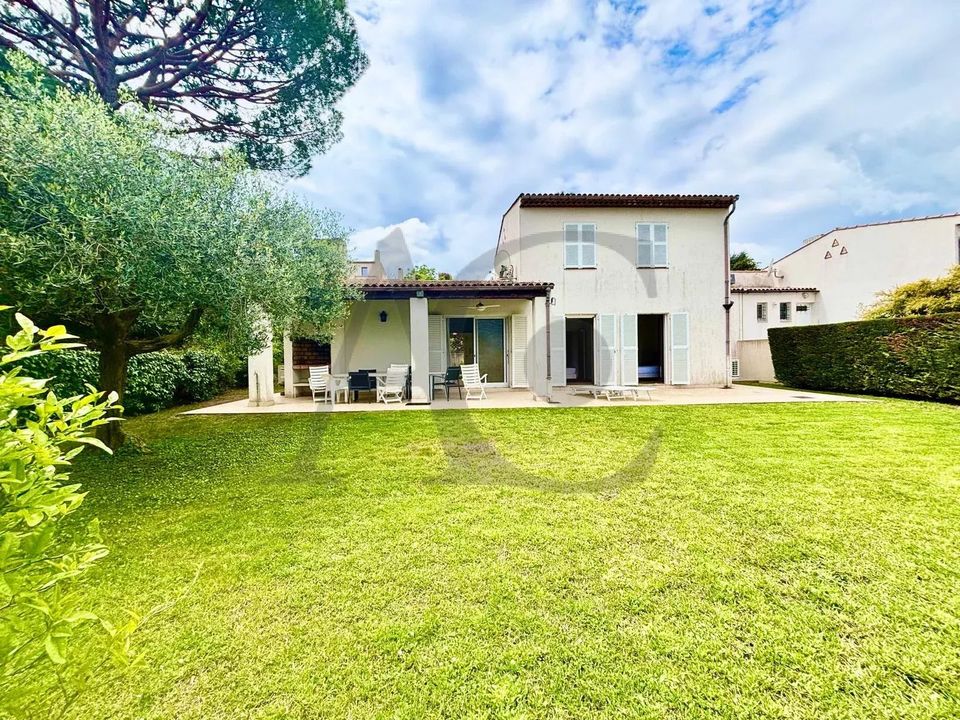 Villa i Villeneuve-Loubet, Alpes-Maritimes - foto 1