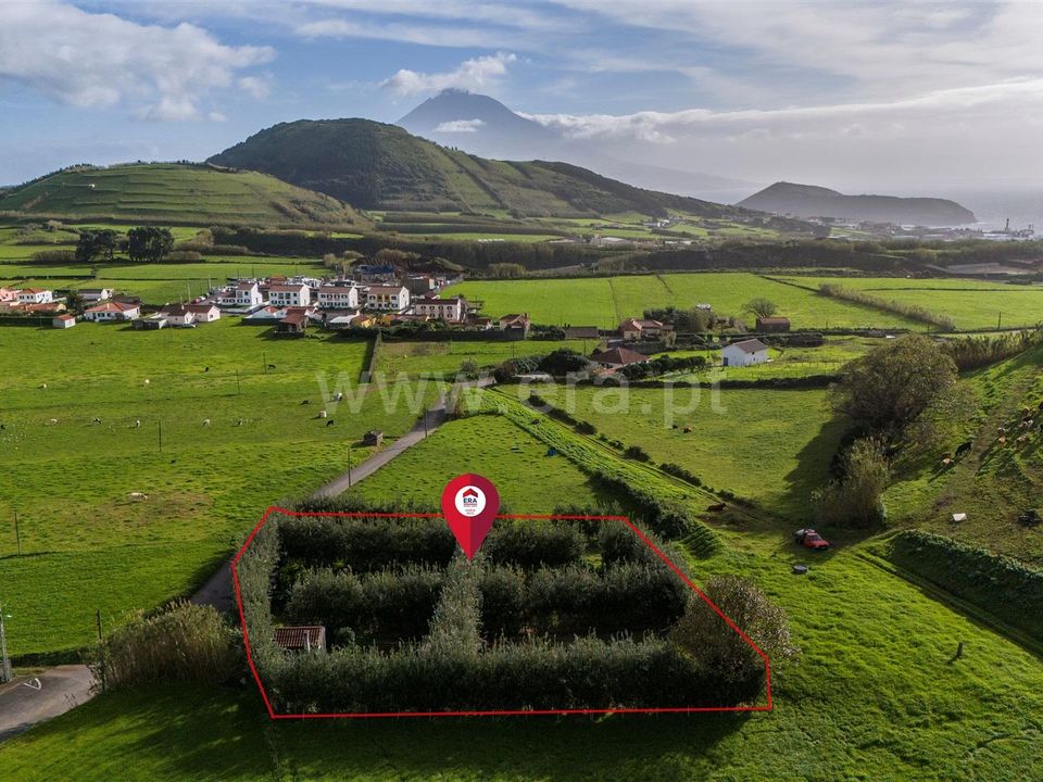 Grond in Horta, Faial - foto 1
