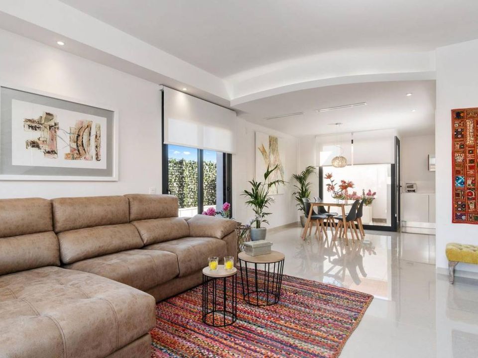 Villa in Los Montesinos, Alicante - photo 2