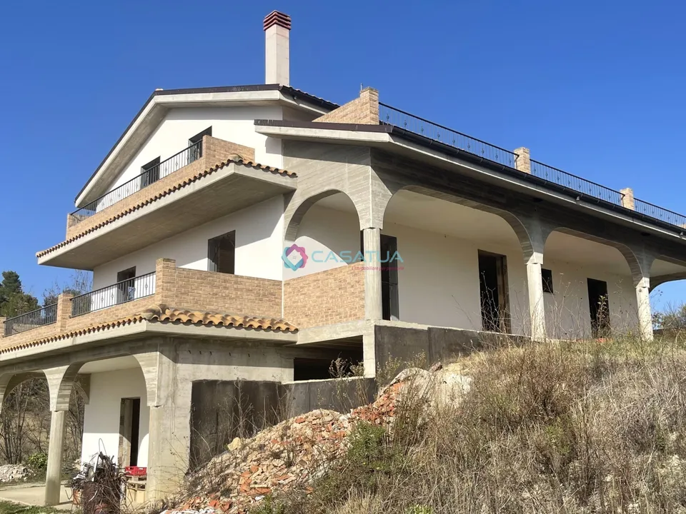 Villa i Spoltore, Pescara - foto 1