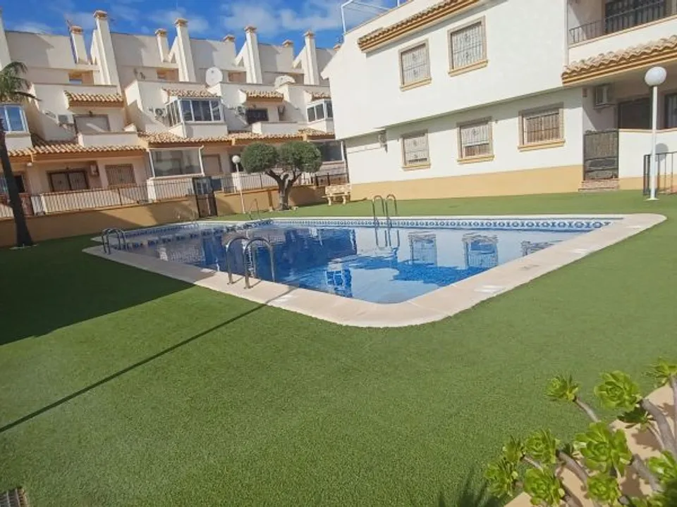Byhus i La Zenia, Alicante - foto 1
