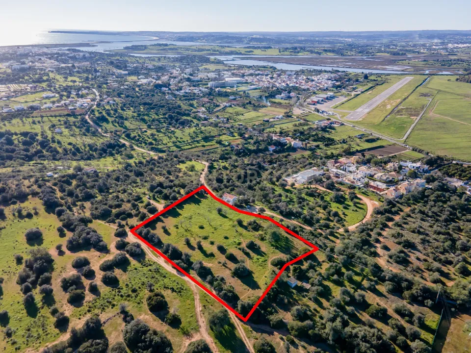 Helårsgrund i Alvor, Faro - foto 1