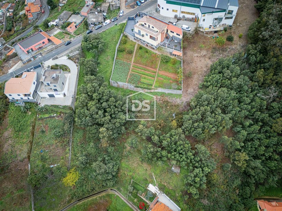 Helårsgrund i Camara de Lobos, Madeira - foto 2