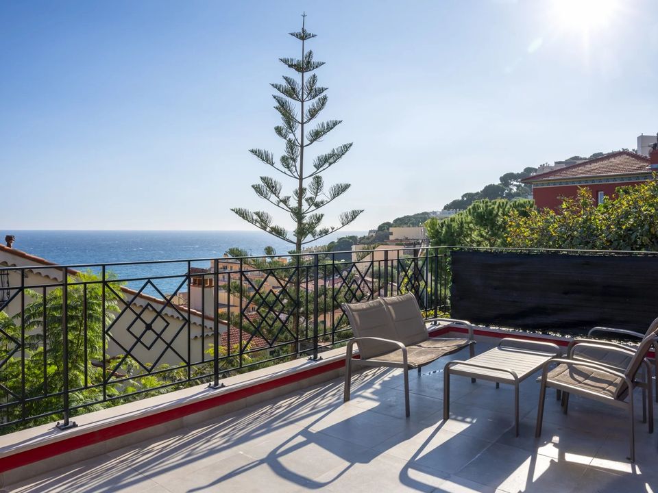 Villa in Cap-d'Ail, Alpes-Maritimes - foto 1