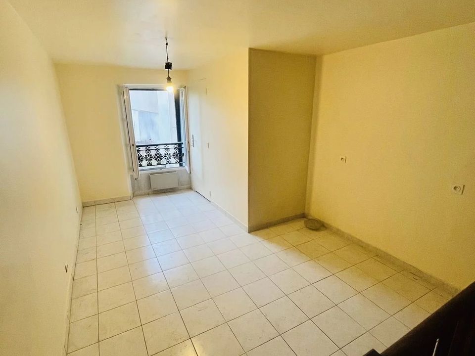 Erhvervsejendom i Montreuil, Seine-Saint-Denis - foto 3