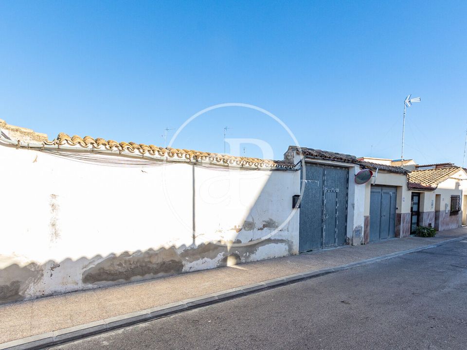 Helårsgrund i San Antonio De Benageber, Valencia - foto 4