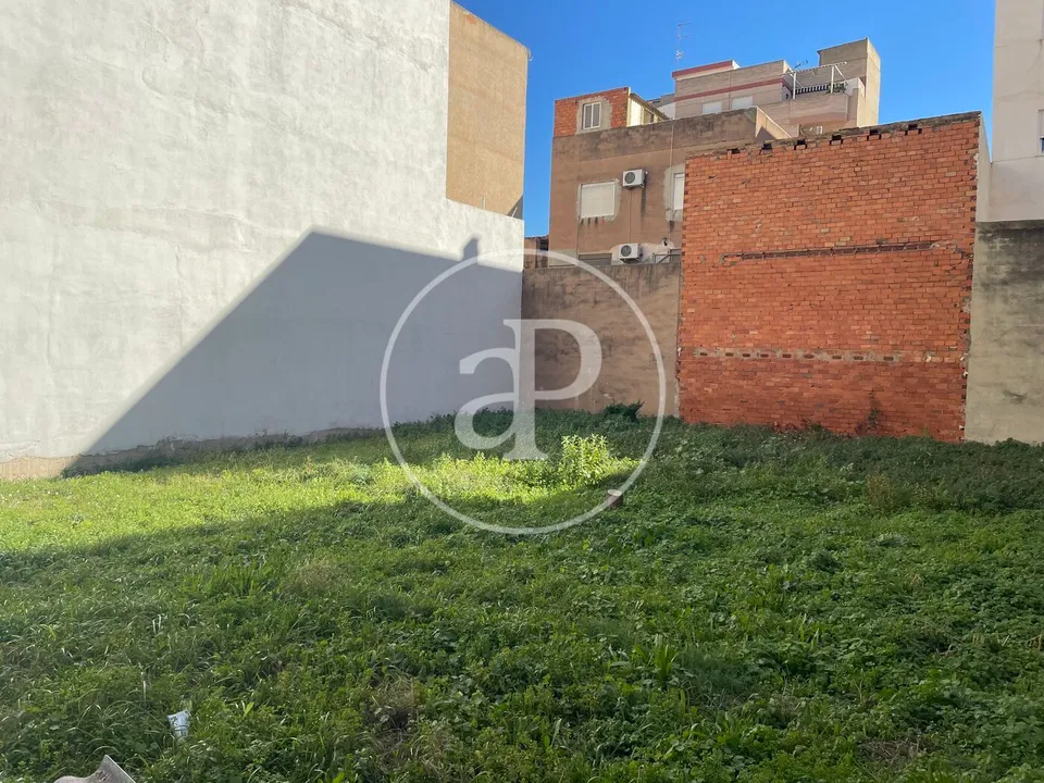Helårsgrund i Puerto De Sagunto, Valencia - foto 1