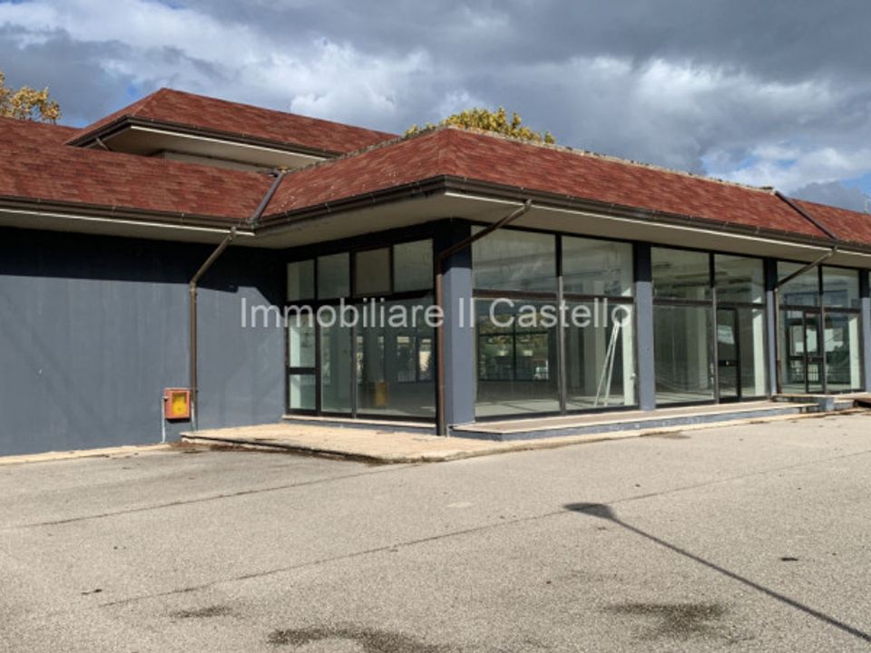 Propriedade comercial em Passignano Sul Trasimeno, Perugia - foto 2