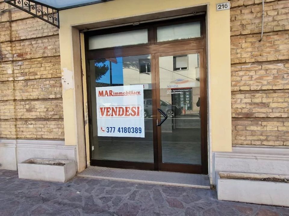 Erhvervsejendom i Montesilvano Marina, Pescara - foto 4