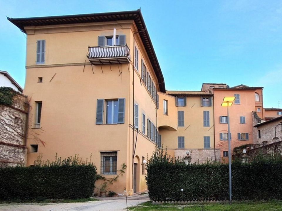 L'establiment comercial a Foligno, Perugia - foto 2