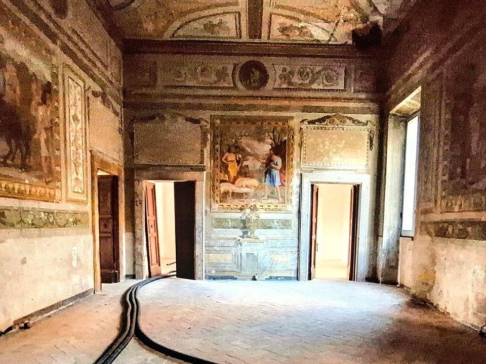 L'establiment comercial a Foligno, Perugia - foto 3