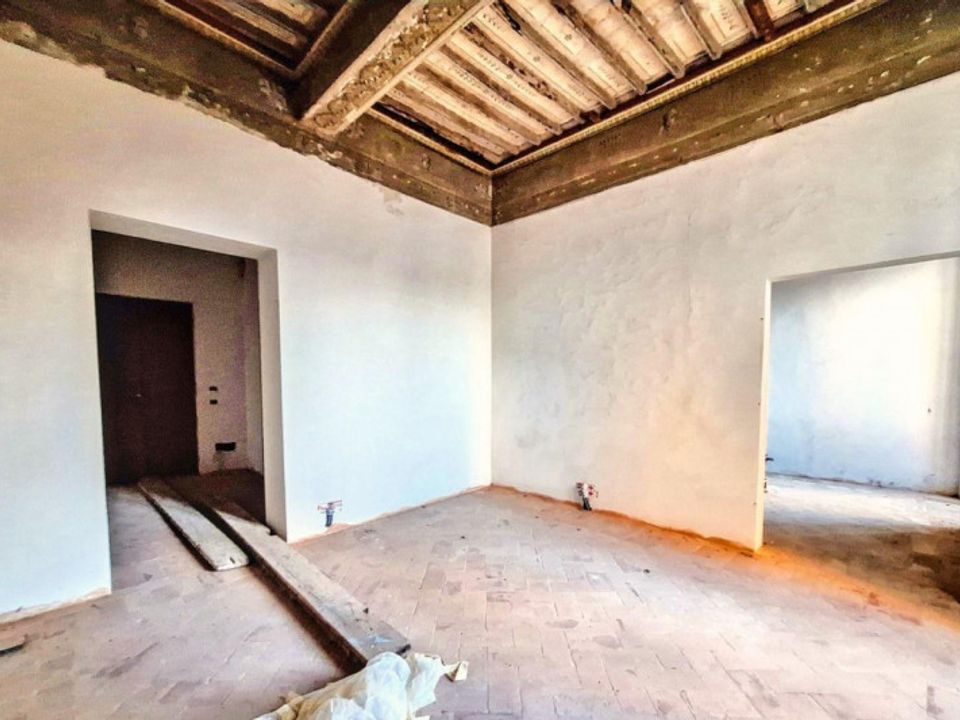 L'establiment comercial a Foligno, Perugia - foto 4