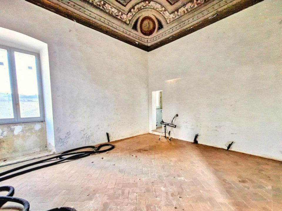L'establiment comercial a Foligno, Perugia - foto 5