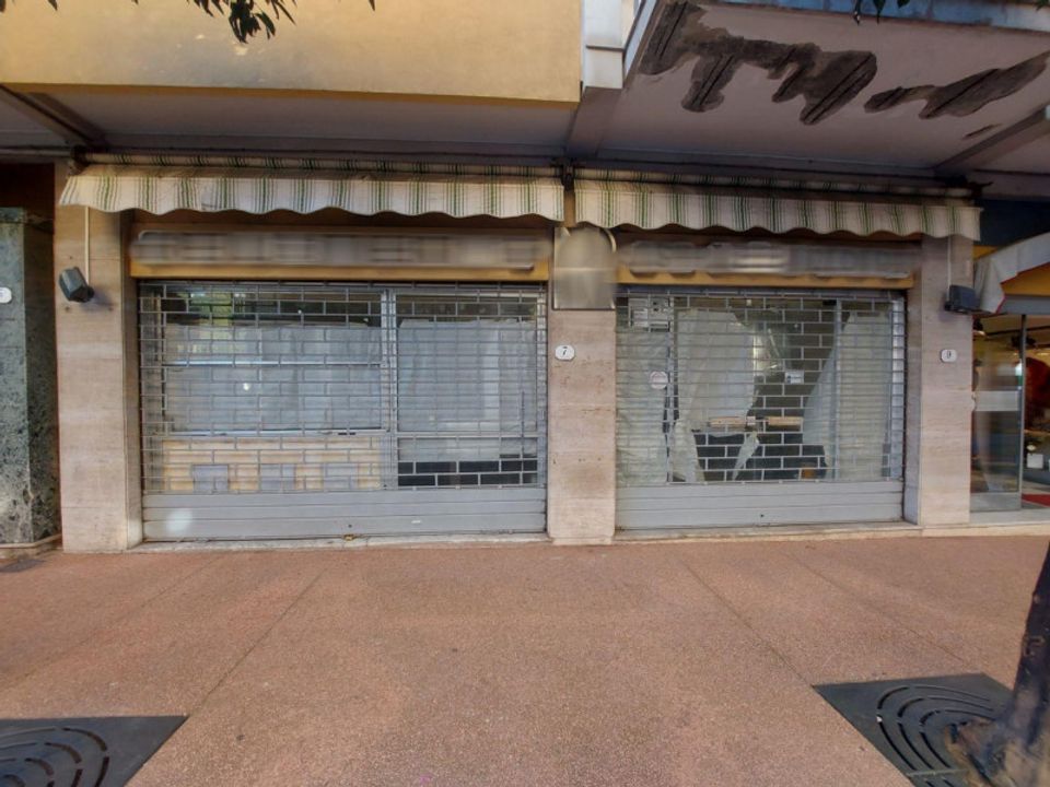 Erhvervsejendom i Diano Marina, Imperia - foto 1