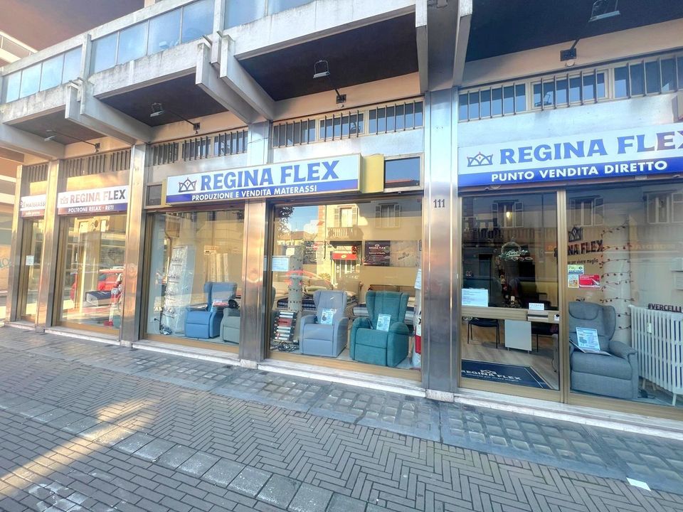 Erhvervsejendom i Vercelli, Vercelli - foto 1