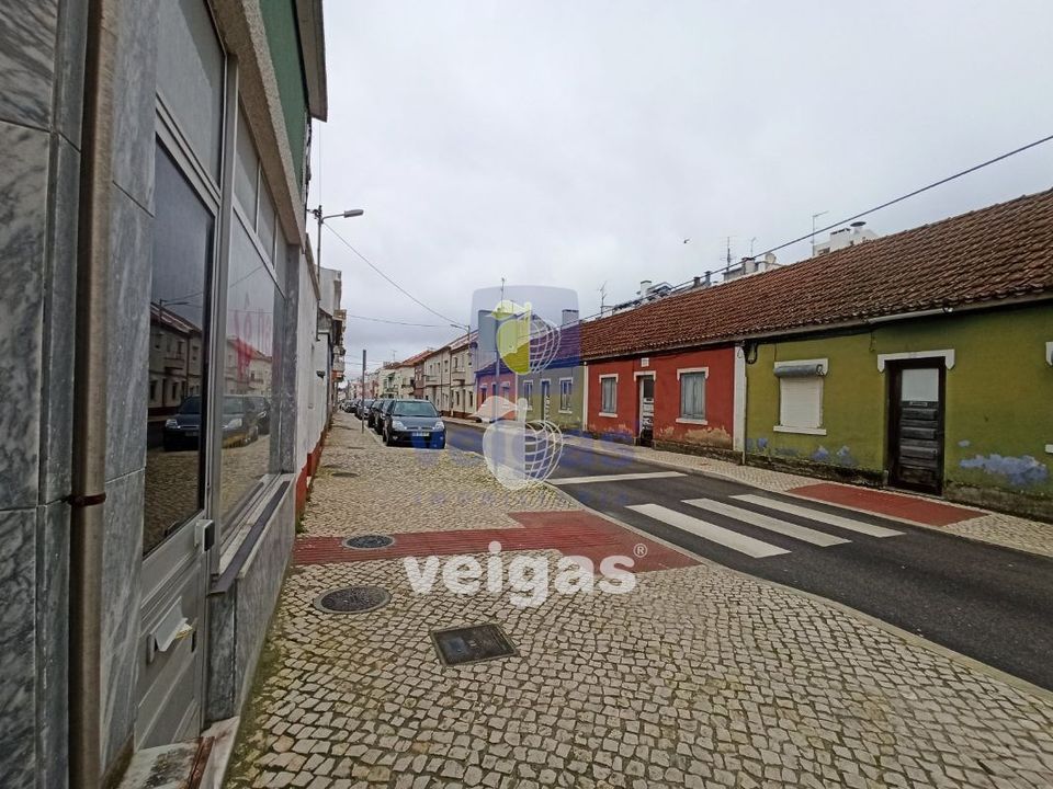 Erhvervsejendom i Caldas da Rainha, Leiria - foto 1