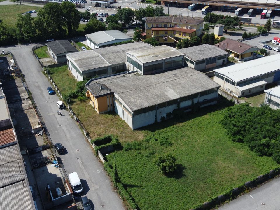 Erhvervsejendom i Casalpusterlengo, Lodi - foto 1