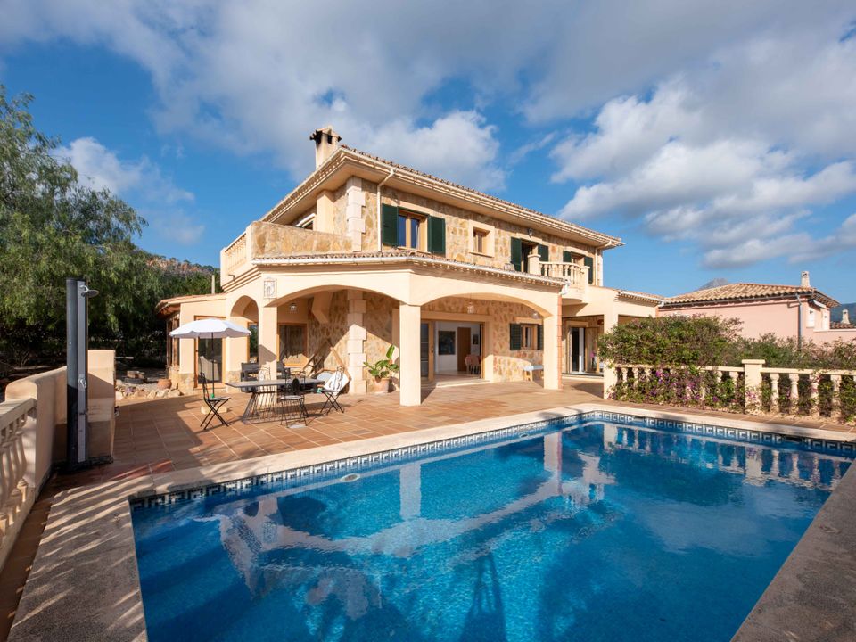 Villa in Es Capdella, Mallorca - foto 1