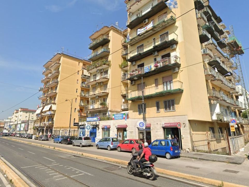 Erhvervsejendom i Naples, Naples - foto 1