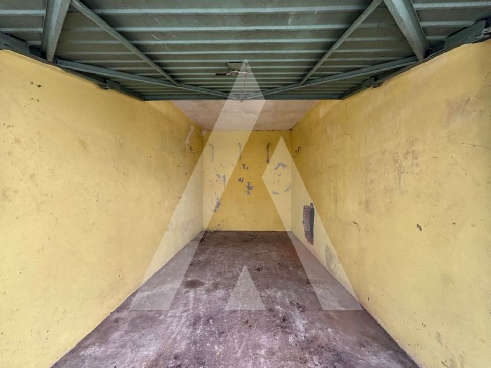 Garage i Albergaria-a-Velha, Aveiro - foto 1