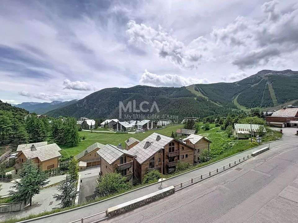 Leilighet i Saint-Étienne-de-Tinée, Alpes-Maritimes - bilde 1