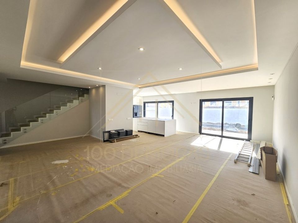 Rækkehus i Rio de Mouro-Estacao, Lisbon - foto 2