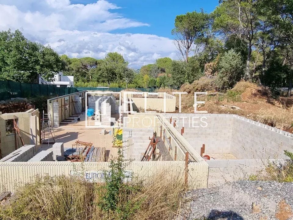 Helårsgrund i Mouans-Sartoux, Alpes-Maritimes - foto 1