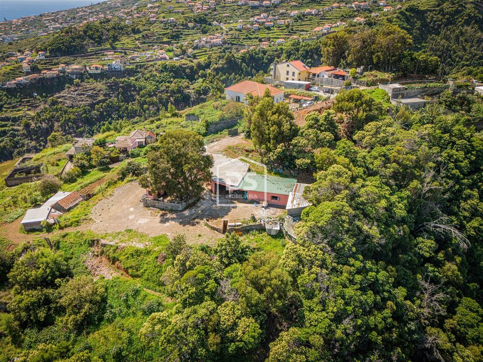Helårsgrund i Santa Cruz, Madeira - foto 1