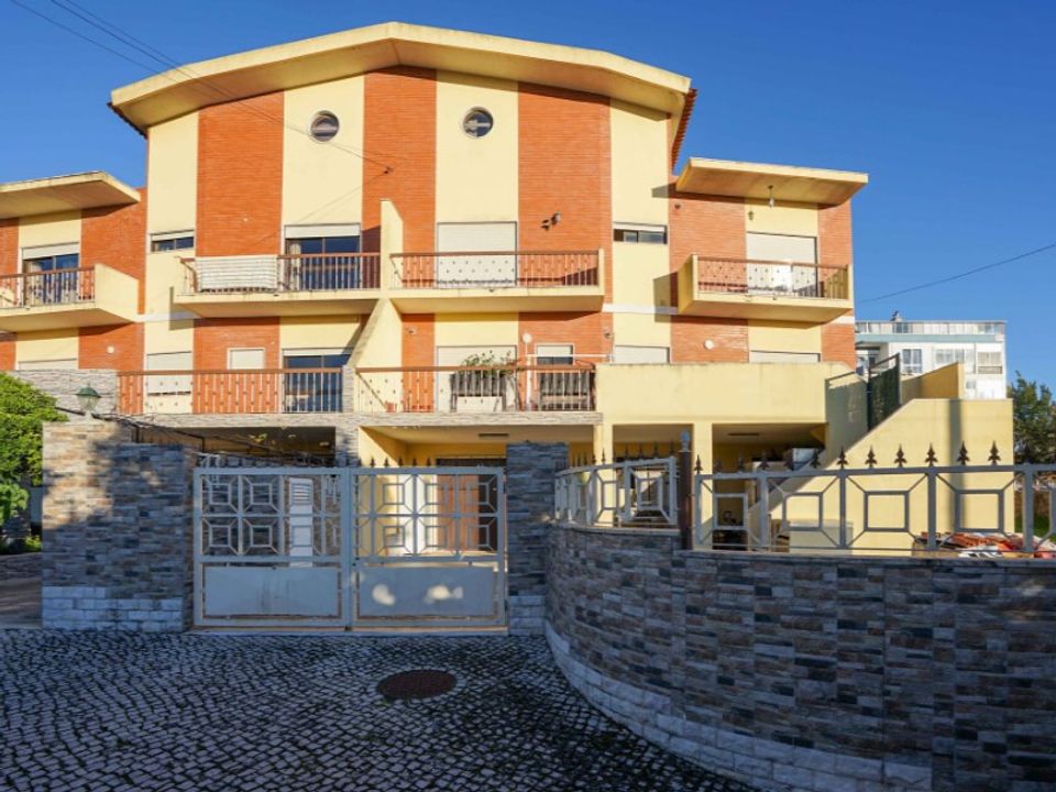 Villa i Rio de Mouro-Estacao, Lisbon - foto 2